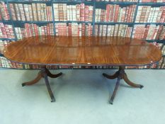 Reproduction mahogany dining table with centre leaf (W100,