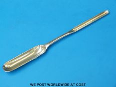 A Georgian hallmarked silver double-ended marrow scoop, Ldn 1798, maker's mark illegible (length 22.