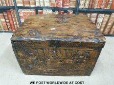 A carved oriental box (H33, W51,