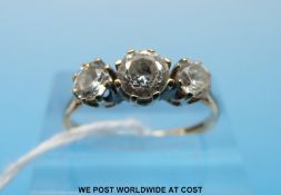 A 9ct gold ring set with cubic zirconia (size Q)