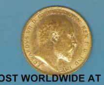 A 1905 gold full sovereign VF/EF