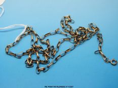 A 9ct gold chain with oval links (8.
