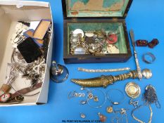 A collection of jewellery to include a large silver filigree brooch in the form of a daffodil,