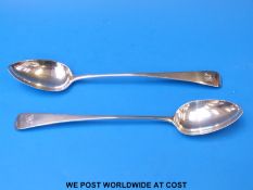 A pair of Georgian hallmarked silver basting spoons, Ldn 1797, maker Stephen Adams (length 29.
