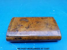 A burr wood snuff box (length 9cm)