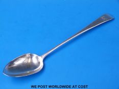 A Georgian hallmarked silver Old English pattern basting spoons,