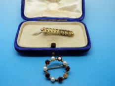 Two 9ct gold brooches,