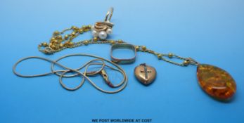A 9ct gold necklace, yellow metal necklace, 9ct tri-coloured ring,