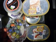 A large quantity of glass and other marbles to include some with latticino decoration