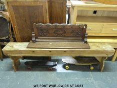 A pine bench (length 170cm) and a coat rack.