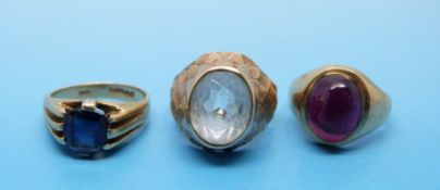 Three 9ct gold rings, one set with quartz,