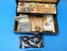 A collection of jewellery to include earrings, white metal ring,