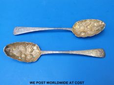 A pair of Georgian hallmarked silver berry spoons, Ldn 1807 (217g,