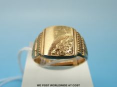 A 9ct gold gentleman's signet ring (size T, 8.