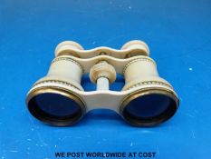 A pair of ivory opera glasses / binoculars.