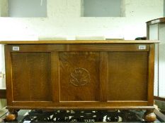 A small oak blanket chest (height 48cm width 91cm depth 43cm)