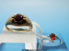 Two 9ct gold ring,