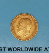 A 1914 George V gold half sovereign
