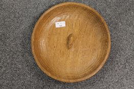 A Robert Thompson of Kilburn (Mouseman) fruit bowl, diameter 29 cm. CONDITION REPORT: Good