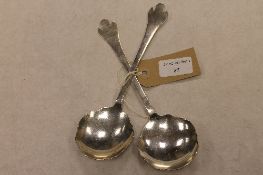 A pair of silver trefid type spoons, Sheffield 1912. (2) CONDITION REPORT: Good condition.