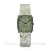 A GENTLEMAN'S 18K SOLID WHITE GOLD PATEK PHILIPPE BRACELET WATCH CIRCA 1970s REF. 3567-1
D: Silver