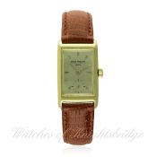A GENTLEMAN'S SMALL 18K SOLID GOLD PATEK PHILIPPE RECTANGULAR WRIST WATCH CIRCA 1950
D: Silver