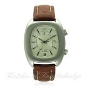 A GENTLEMAN'S STAINLESS STEEL JAEGER-LECOULTRE MEMOVOX AUTOMATIC ALARM WRIST WATCH CIRCA 1970s, REF.