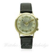 A GENTLEMAN'S 10K GOLD FILLED LECOULTRE WORLD TIME MEMOVOX ALARM WRIST WATCH CIRCA 1960s, REF.