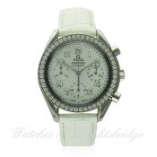 A LADIES STAINLESS STEEL & DIAMOND OMEGA SPEEDMASTER AUTOMATIC CHRONOGRAPH WRIST WATCH CIRCA 2005
D: