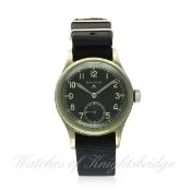 A GENTLEMAN'S BRITISH MILITARY W.W.W. RECORD WRIST WATCH CIRCA 1940s D: Black dial with Arabic
