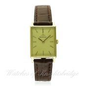A GENTLEMAN'S 18K SOLID GOLD JAEGER LECOULTRE RECTANGULAR WRIST WATCH CIRCA 1970s D: Champagne