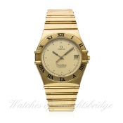A GENTLEMAN'S 18K SOLID GOLD OMEGA CONSTELLATION CHRONOMETER BRACELET WATCH CIRCA 1980s WITH
