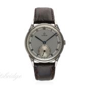 A GENTLEMAN'S LARGE SIZE STAINLESS STEEL OMEGA WRIST WATCH CIRCA 1938, REF. 2603-10
D: Two tone