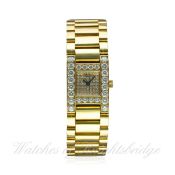 A LADIES 18K SOLID GOLD & DIAMOND CHOPARD 
