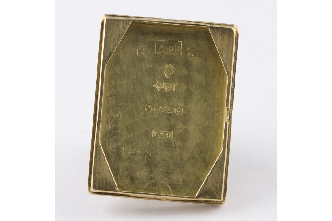 A GENTLEMAN'S 18K SOLID GOLD JAEGER LECOULTRE RECTANGULAR WRIST WATCH CIRCA 1940s D: Two tone silver - Image 8 of 8