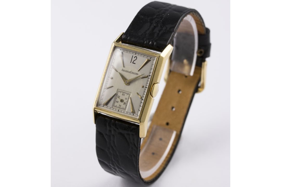A GENTLEMAN'S 18K SOLID GOLD JAEGER LECOULTRE RECTANGULAR WRIST WATCH CIRCA 1940s D: Two tone silver - Image 4 of 8