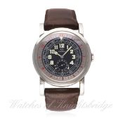 A GENTLEMAN'S STAINLESS STEEL OMEGA 1938 MUSEUM COLLECTION 'THE PILOTS WATCH' DATED 2008 LIMITED