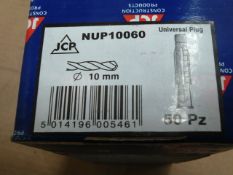 NUP 1660 - Universal Plug - 12 boxes of 50 - 600pcs