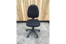 100x Used Office Chairs in Black Fabric.
