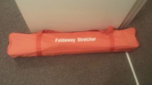 1 x BRAND-NEW FOLDING STRETCHER WITH CARRY-BAG, RESTRAINTS, ETC.