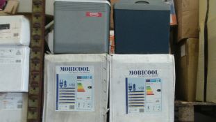 2 x mobicool portable coolers - boxed - unchecked returns