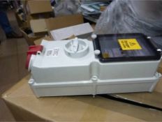 1 x Newlec 5 pin socket USED