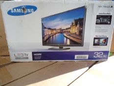 1 x Samsung 32 Inch LED TV. Series 4, 4000 Class, ConnectShare Movie, Wide colour enhancer, Hdmi.
