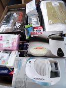 1 x Large Pallet (RT5) Approx. 4 Foot High to contain various unchecked/untested customer returned