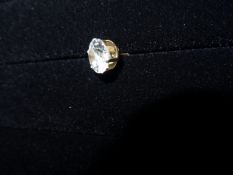 1 x 9 Carat Yellow Gold 10mm Cubic Zirconia Stud Earring. Very high retail value! Brand new and