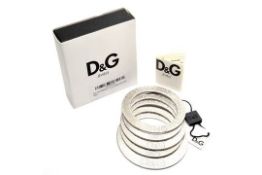 Model Number: DJ0822_x00D_
Product Name: Ladies Silver Plated Wisp Bangles (By D&G Jewels)._x00D_