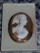 9ct gold cameo brooch size very large