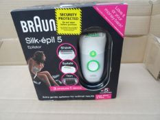 1 x Braun Silk-Epil 5 Epilator. Legs, face and Body. 5 Heads/Caps includes. 3 products in 1