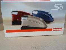 1 x Miele S6210 Sprint Blue. RRP £179! (See photos) High quality, High Spec Vacuum Cleaner!