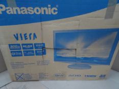 1 x Panasonic TX-L32V10B 32 -inch Widescreen Full HD 1080p LCD TV with Freesat HD & Viera Cast. •